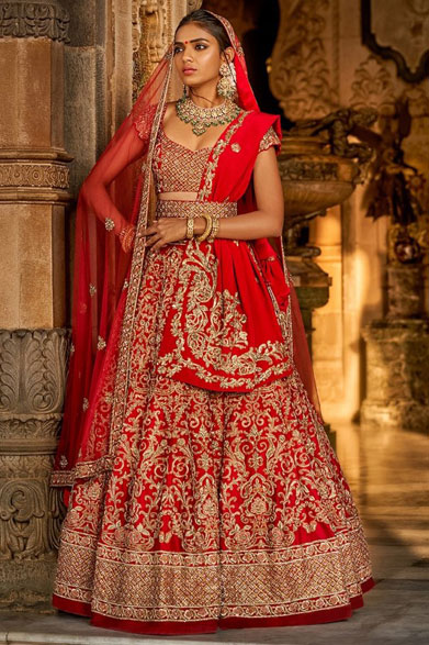 Buy Red & Darck Ochre Zari Embroidered Velvet Bridal Lehenga Online |  Samyakk